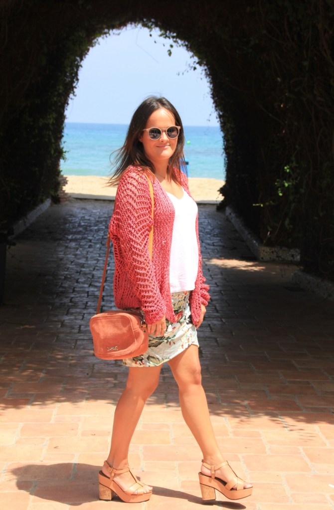 falda drapeada gris flores zara