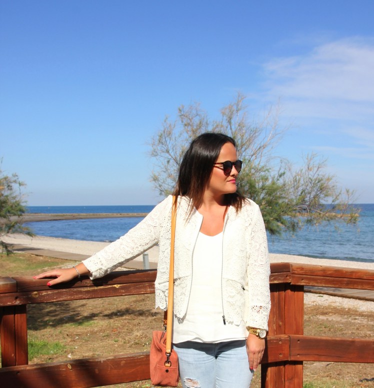 white lace jacket chaqueta encaje