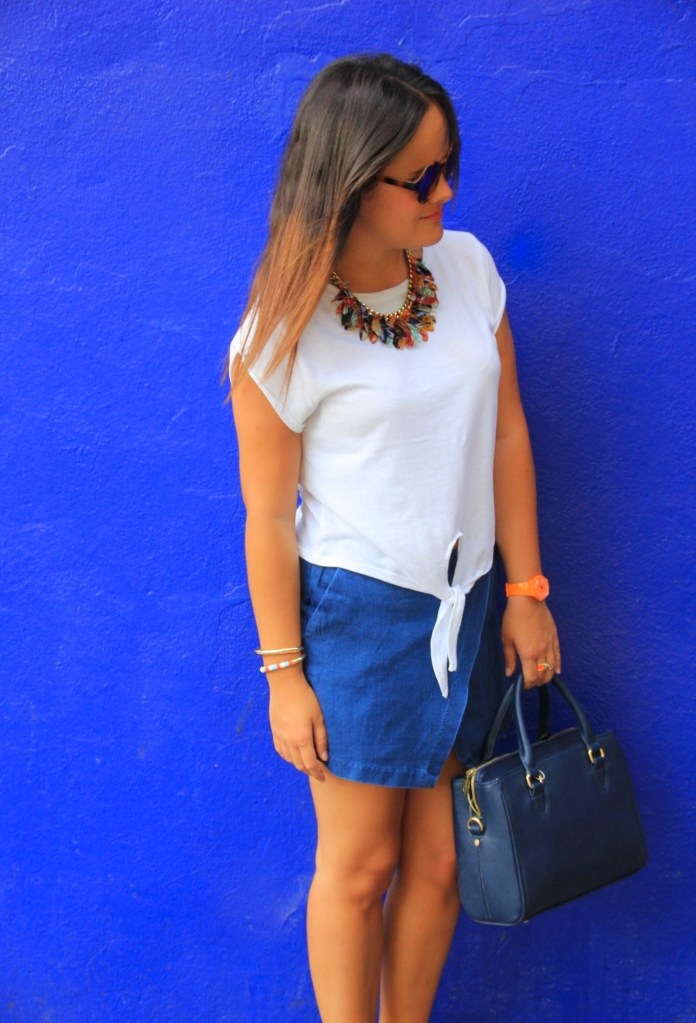 camiseta blanca lazo