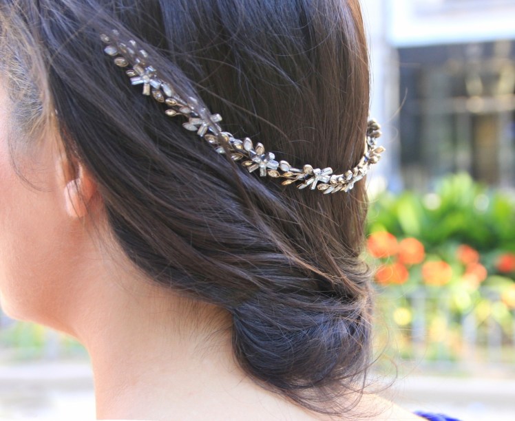 diadema por detrás pedreria