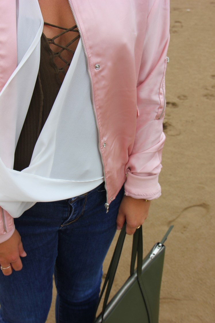 body escote lazo verde militar